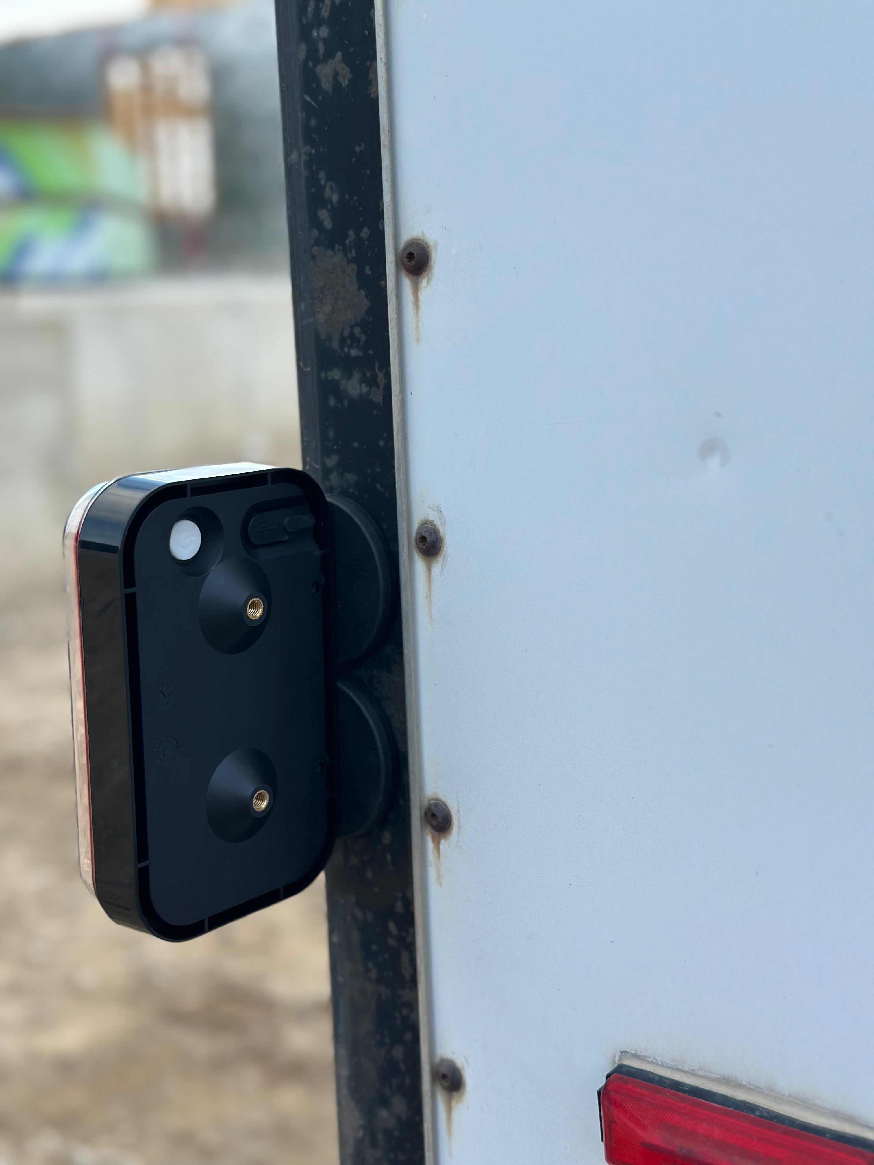 Refurbished Hendo T3 Wireless Trailer Light Kit – 7-Pin Flat RV Plug | Affordable Replacement